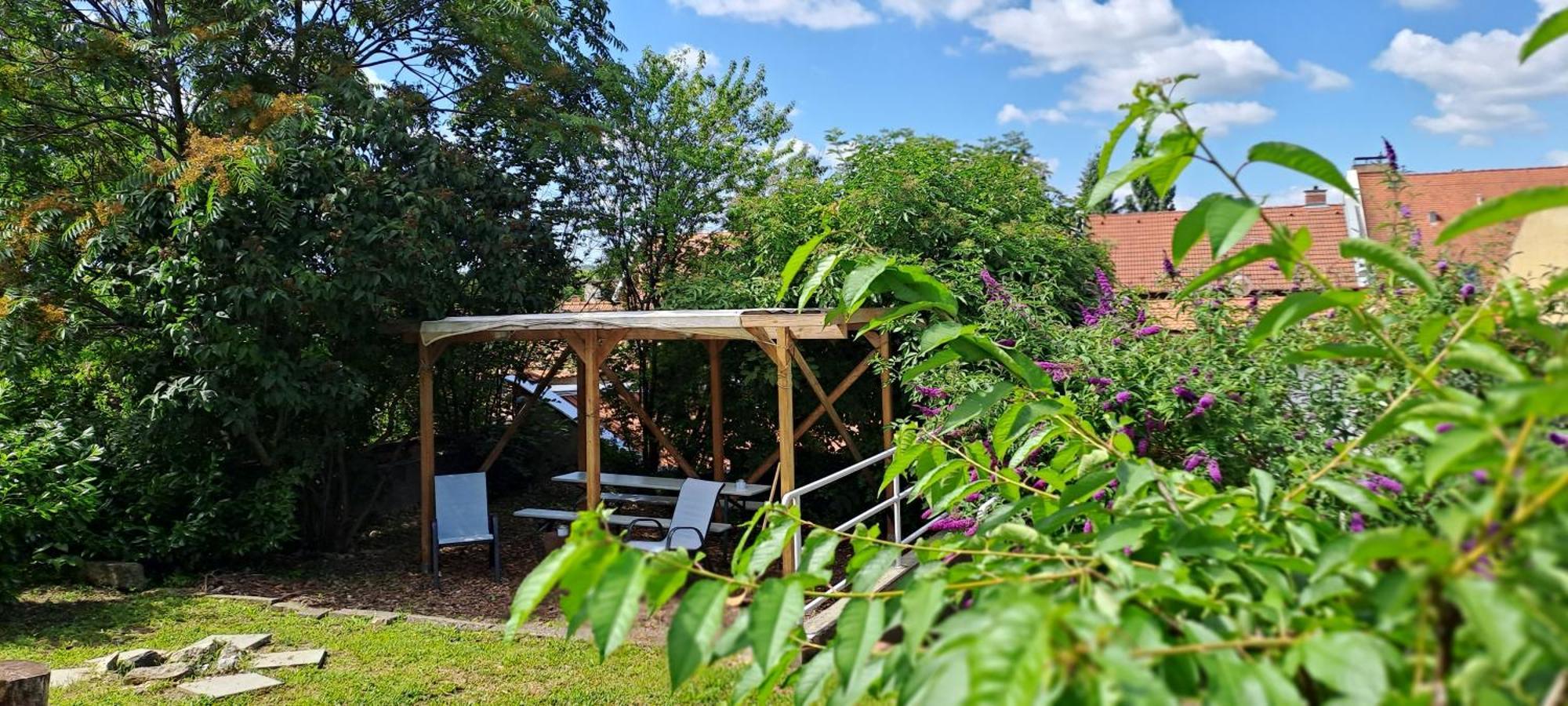 Plitzner Belvarosi Apartmanhaz Eger Bagian luar foto