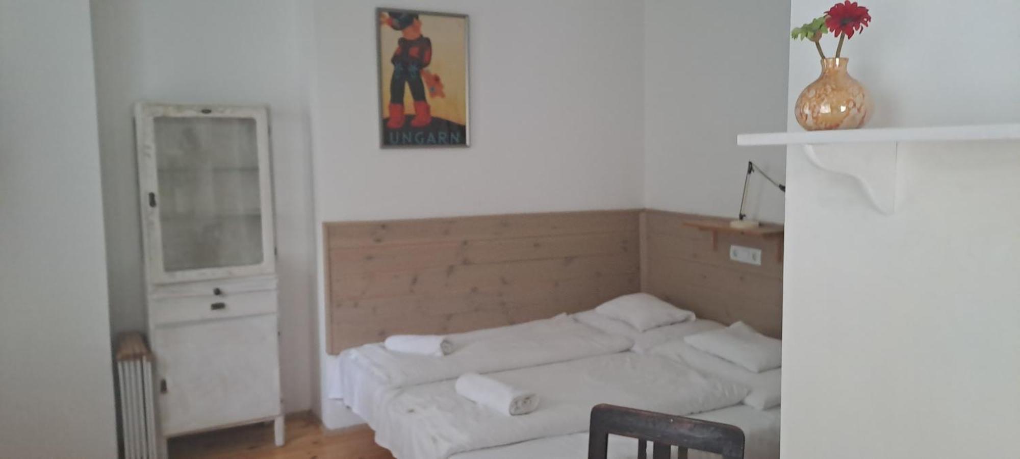 Plitzner Belvarosi Apartmanhaz Eger Bagian luar foto