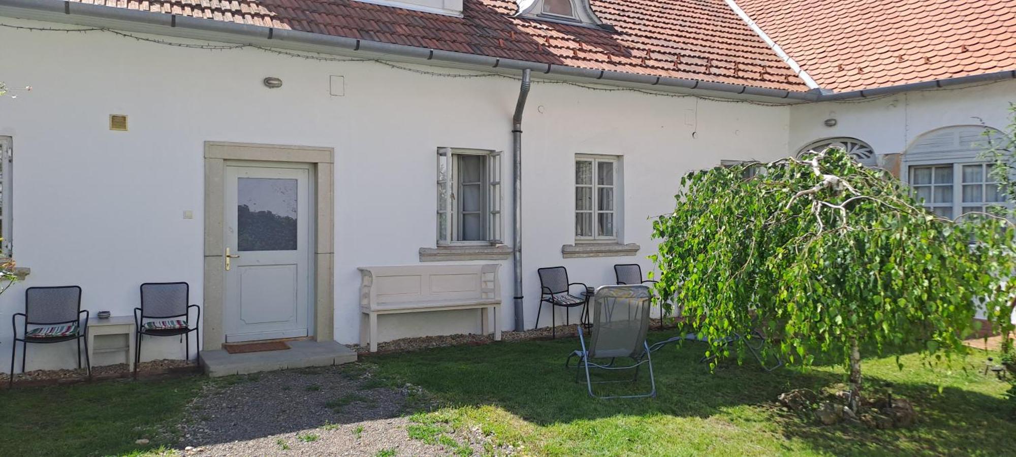 Plitzner Belvarosi Apartmanhaz Eger Bagian luar foto
