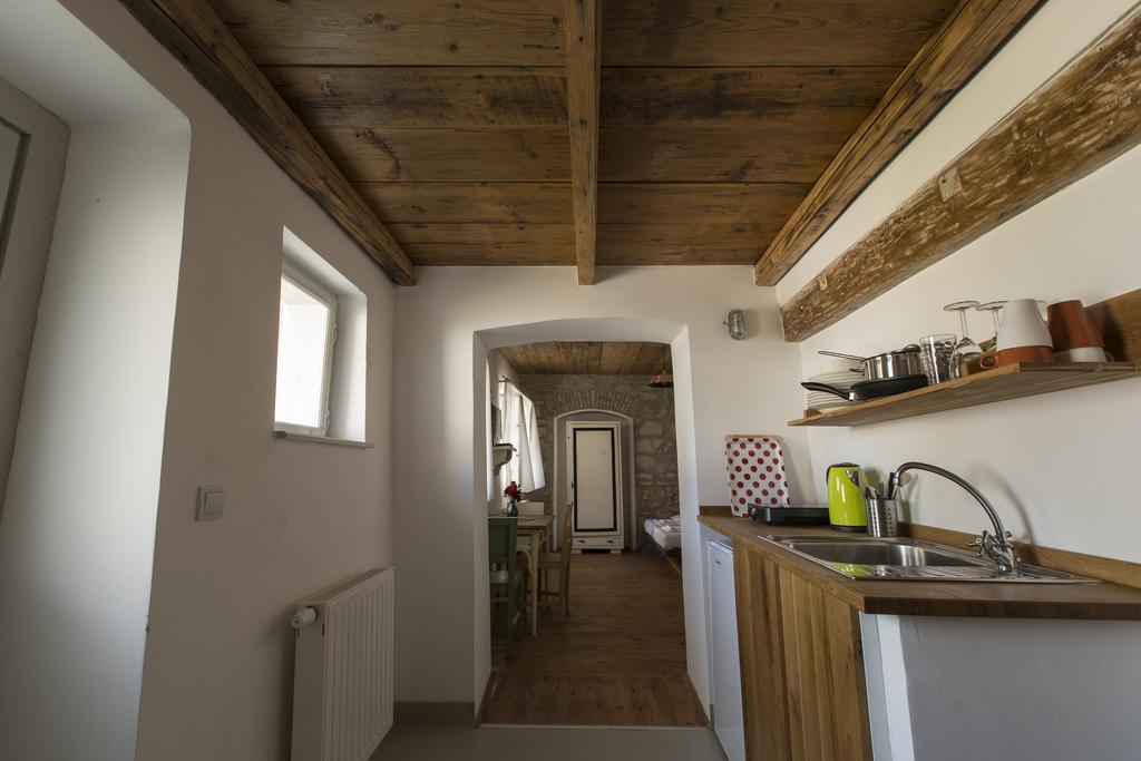 Plitzner Belvarosi Apartmanhaz Eger Bagian luar foto
