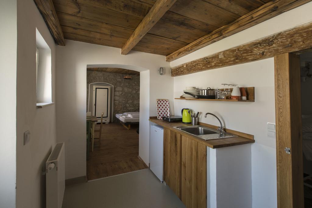 Plitzner Belvarosi Apartmanhaz Eger Bagian luar foto